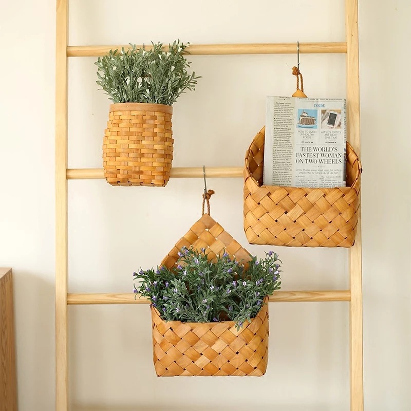 Hand-Woven Fir Chips Storage Basket Hanging Mini Basket Hanging Basket Wall Hanging