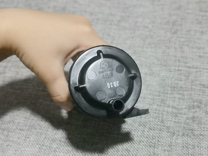 适用于摩托车碳罐禧发c8弯梁车改装车活性碳罐油箱空气净化器排放