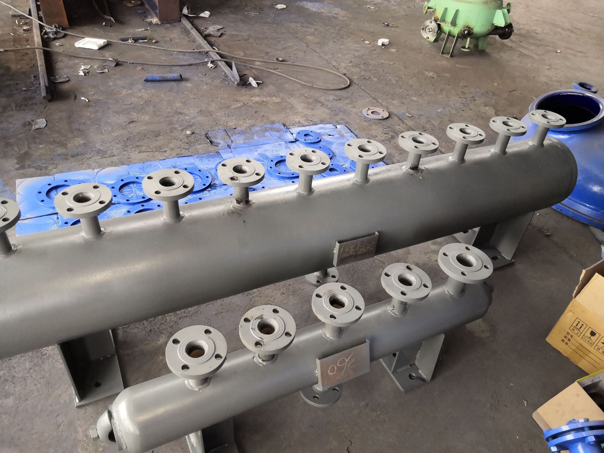 厂家直销免检免办证不锈钢分气缸分气包分水器集水器低压分气缸