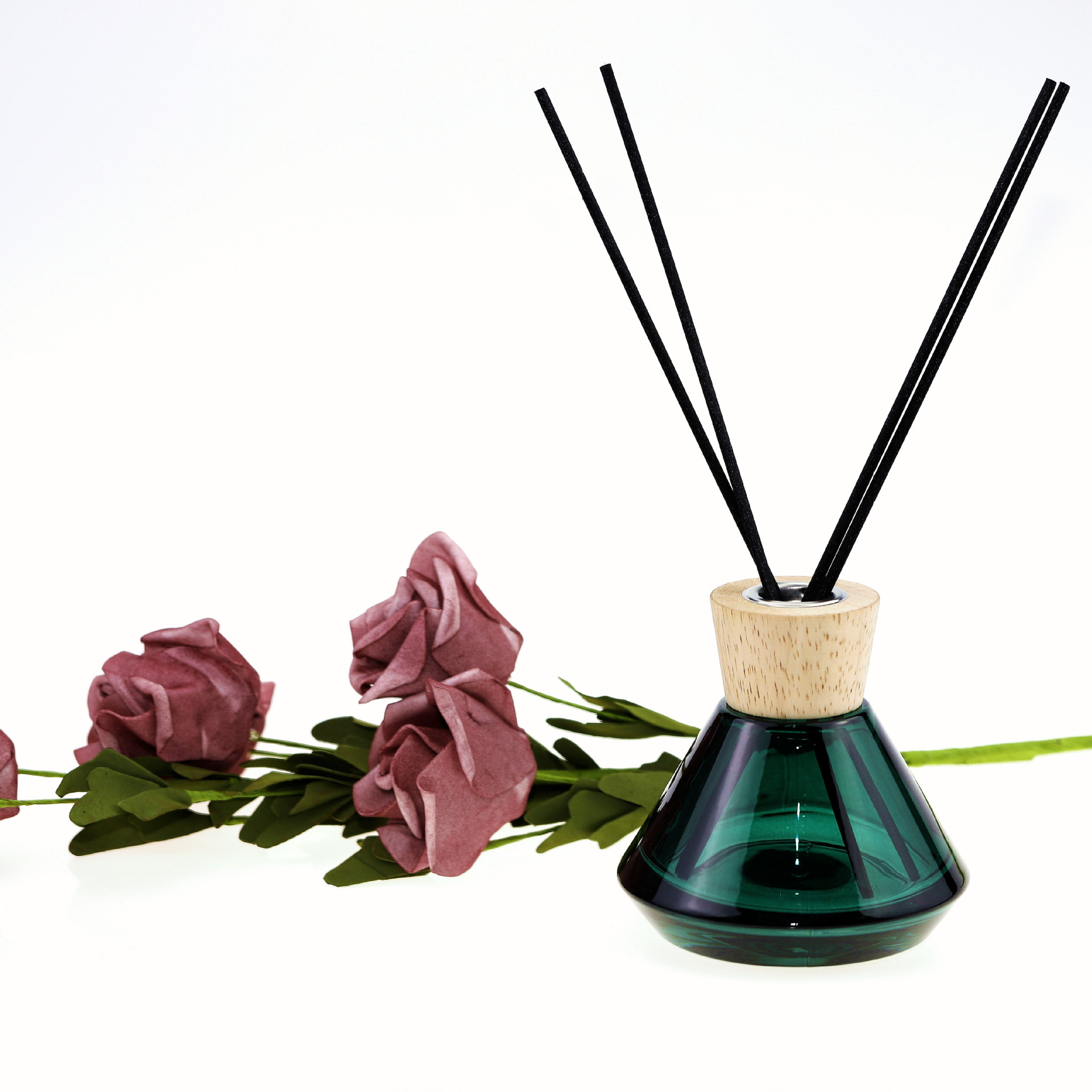 新款100ml香薰瓶无火香薰瓶空瓶家用香氛扩香瓶锥型香薰瓶