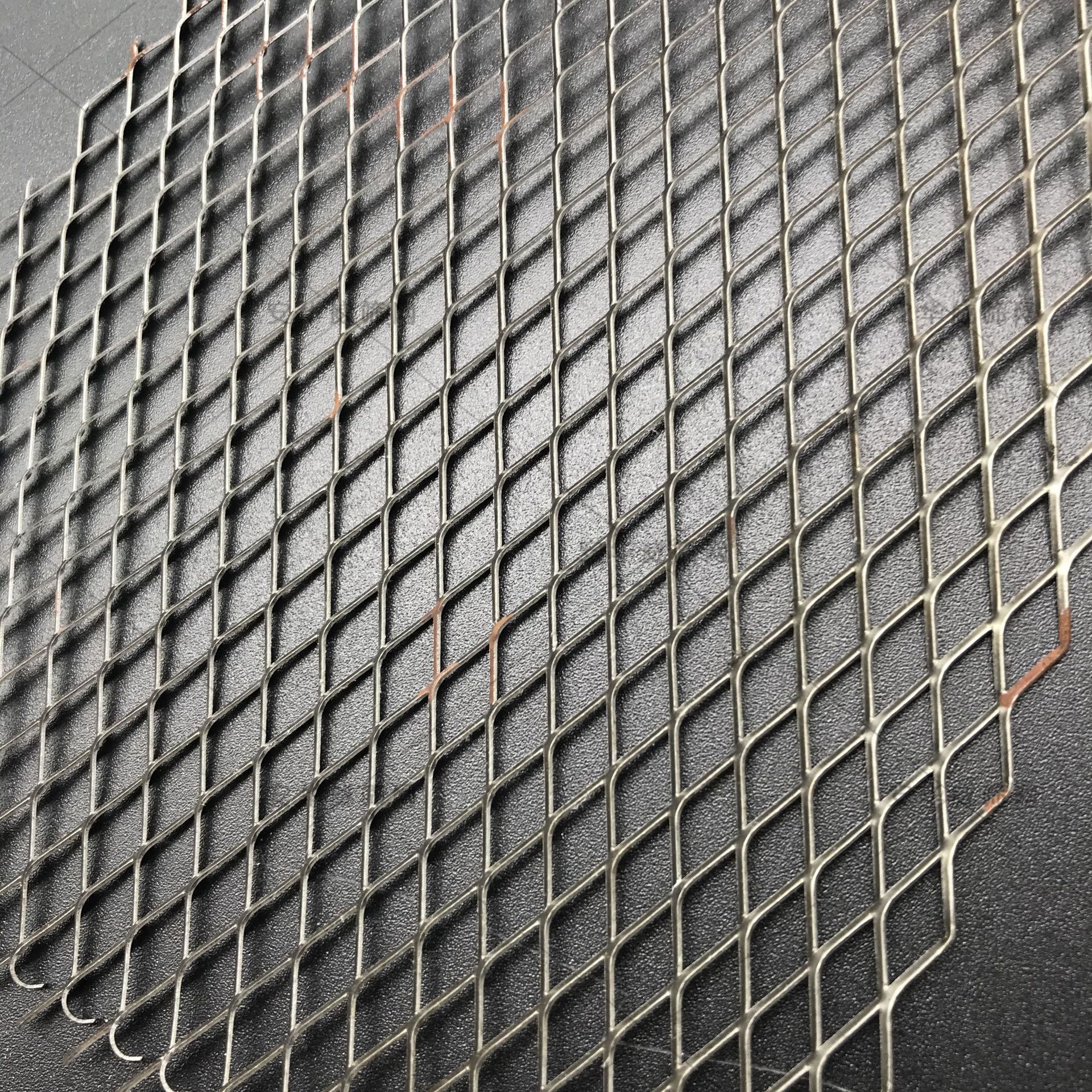 河北建筑外墙钢板网可定尺寸重型脚踏板网镀锌菱形拉伸网