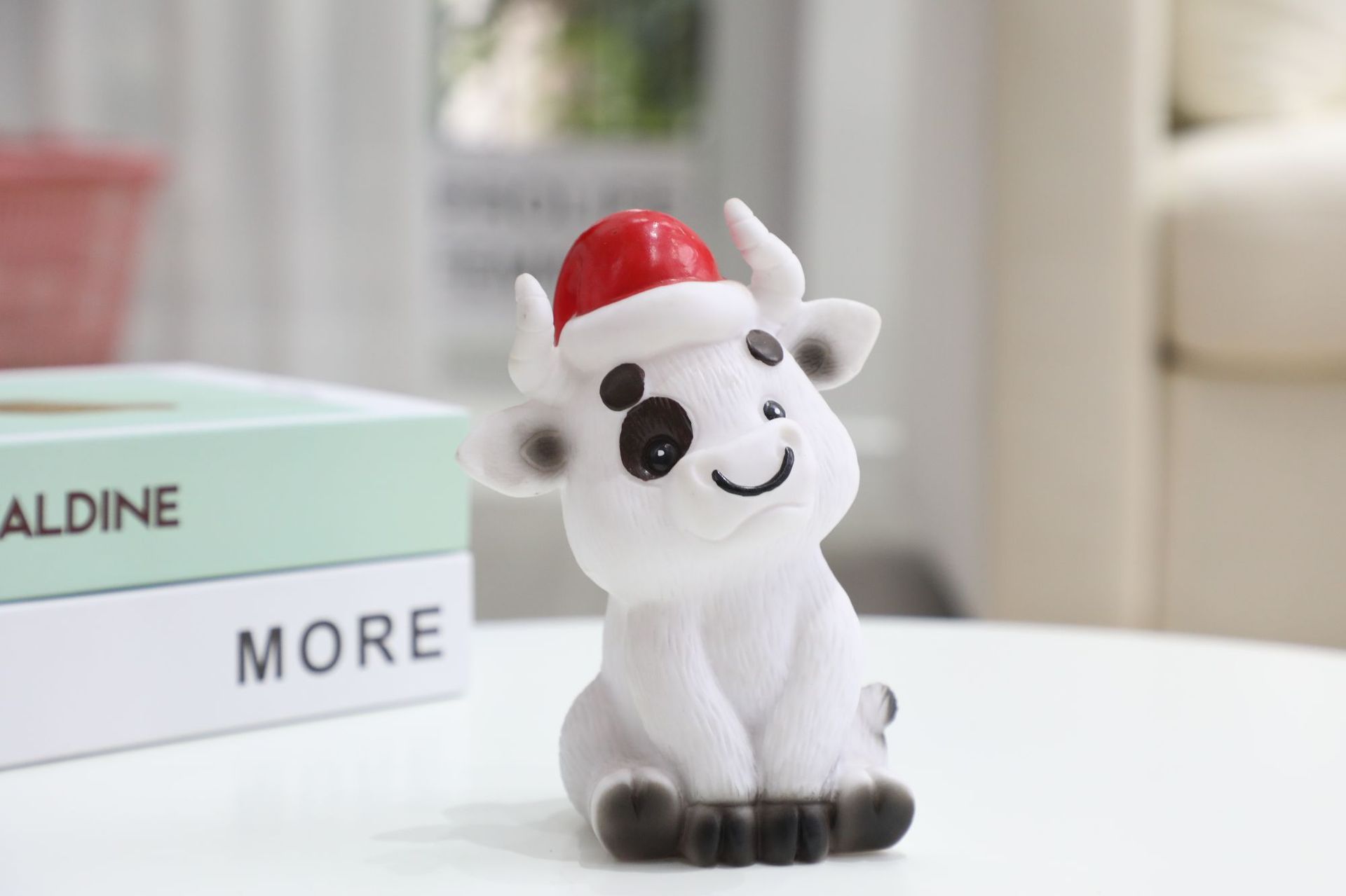 创意搪胶可爱萌萌牛存钱罐防摔卡通可爱男生女生生日礼品储钱罐