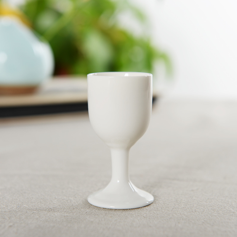 供应陶瓷白酒杯 高脚杯 小酒杯 烈酒杯 厂家批发