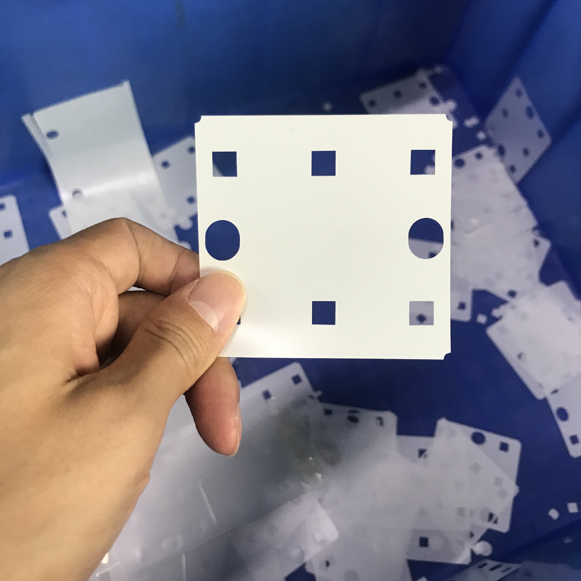 免费打样 无卤 单面带胶pvc-pc-pet片  防火抗压 塑料片 绝缘片