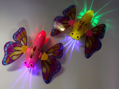 抖音网红闪光发光音乐电动旋转蝴蝶玩具牵绳电动玩具