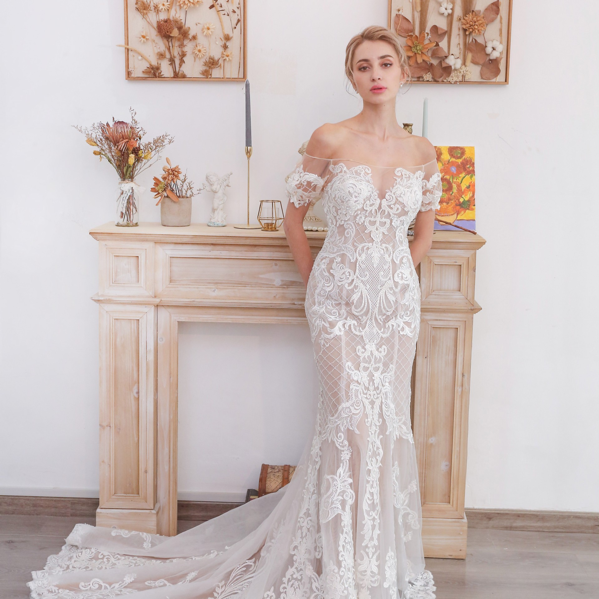 鱼尾婚纱礼服绣花镂空性感修身宴会晚礼服露背吊带包臀短裙车模