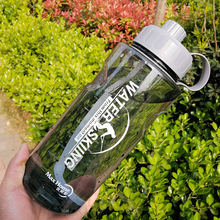 优美家2L大容量塑料杯运动水壶户外健身带刻度吸管水杯便携太空杯