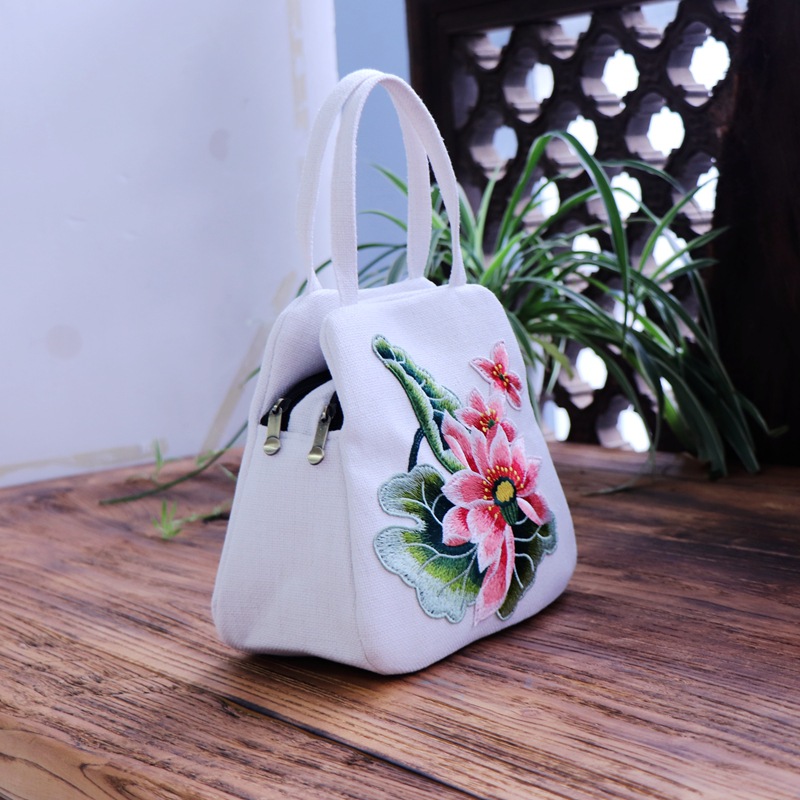 云南民族风手提荷花包绣花包女包棉麻双拉刺绣布艺包批发