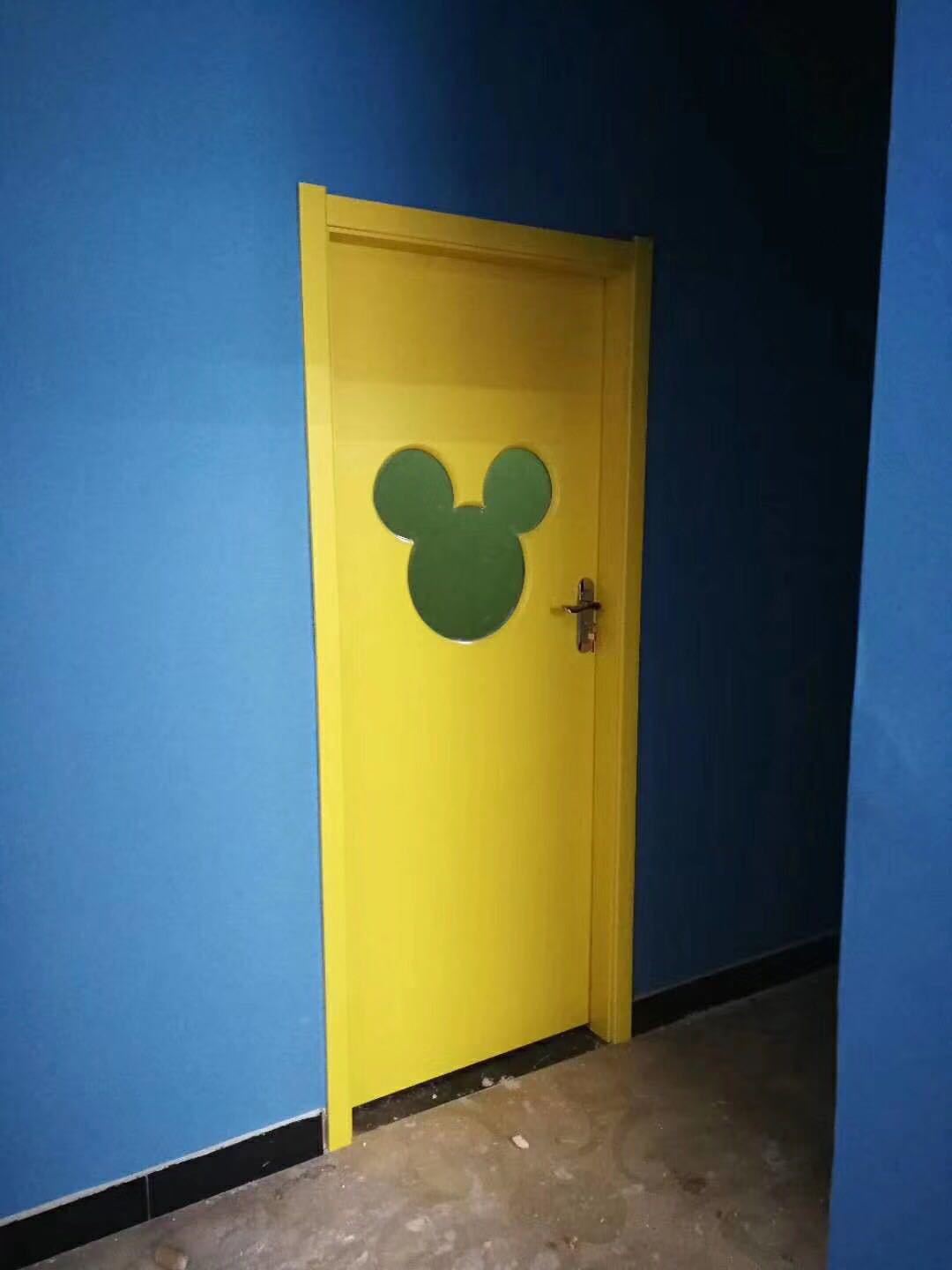 厂家供应卡通门各种图案生态门学校门幼儿园门实木复合门