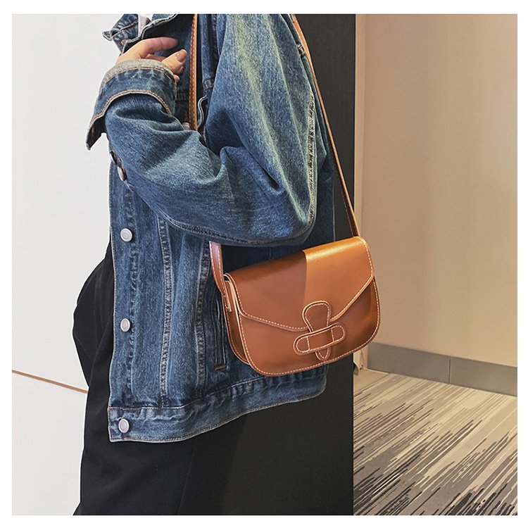 chic港风斜跨小包包女2020新款简约百搭时尚单肩复古小方包女包潮