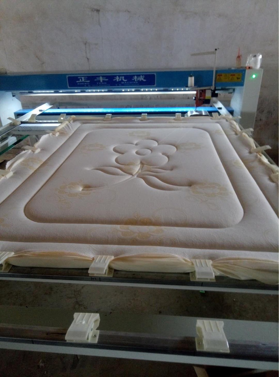 稳定性高的全移动绗缝机棉被床垫面料锏独立花的绗缝机