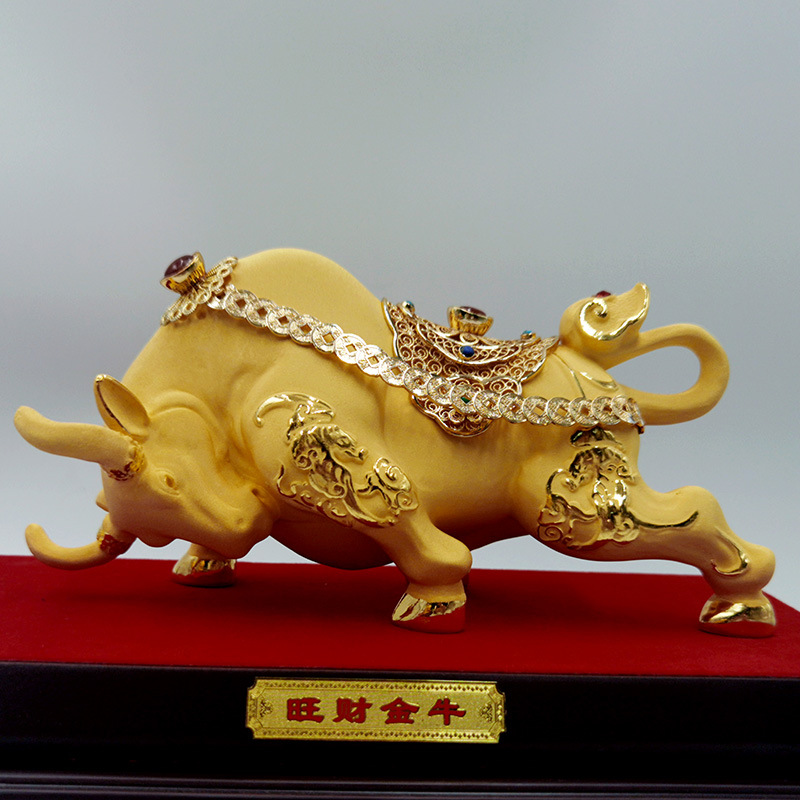 黄金牛摆件