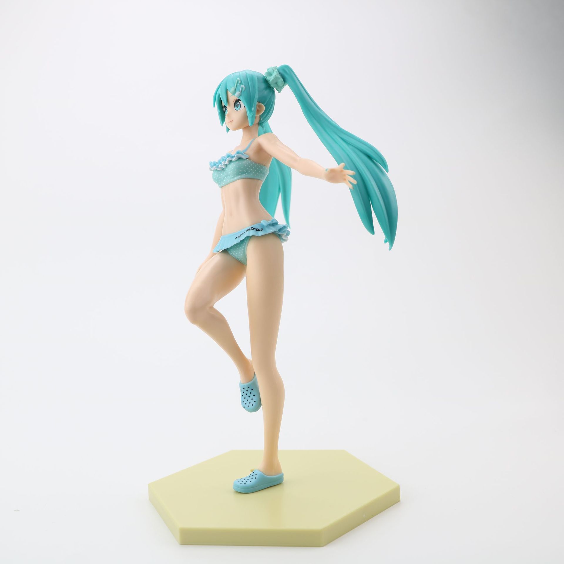 日系动漫二次元手办模型玩具单款泳装初音比基尼情景桌面装饰摆件