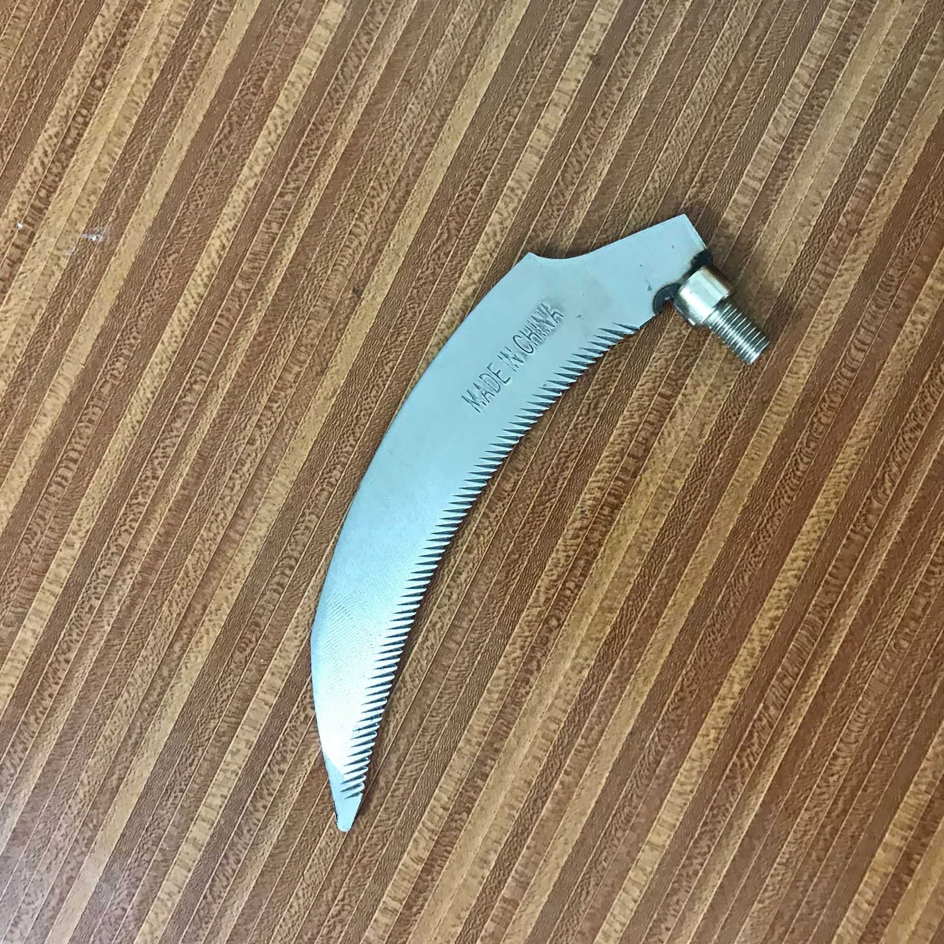 水草镰刀钓鱼锯齿镰刀厂家现货大号弯刀牙刀批发抄网竿镰刀割草刀