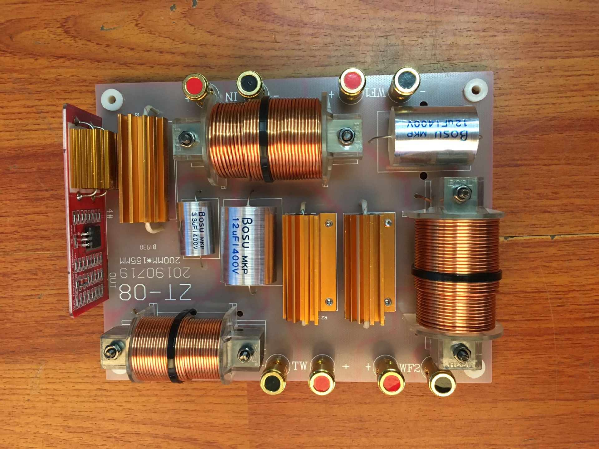 zt-08专业高端舞台演出分频器大功率一高两低三分频器4-8欧1500w