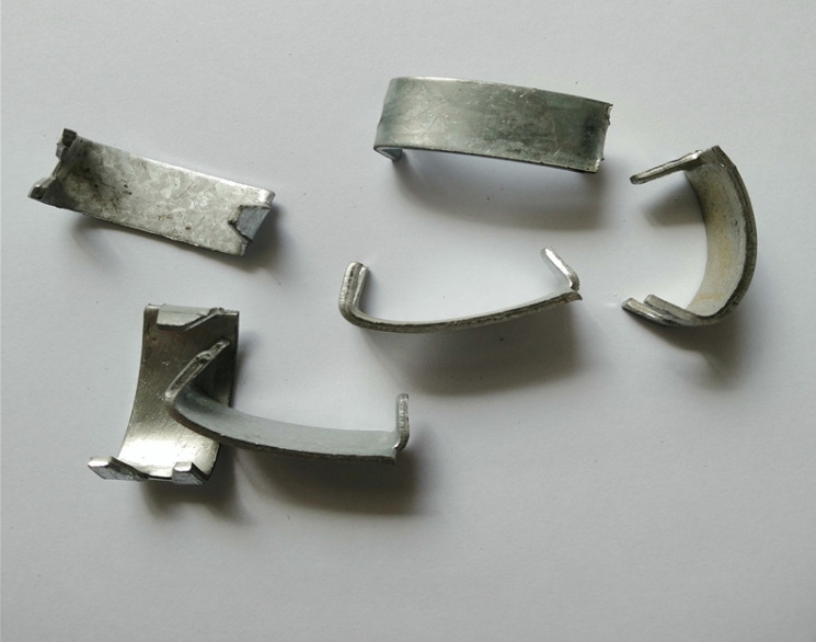 高铁刺丝滚笼连接卡扣 大款刀片刺绳卡子 刺轮镀锌配件 围栏卡扣