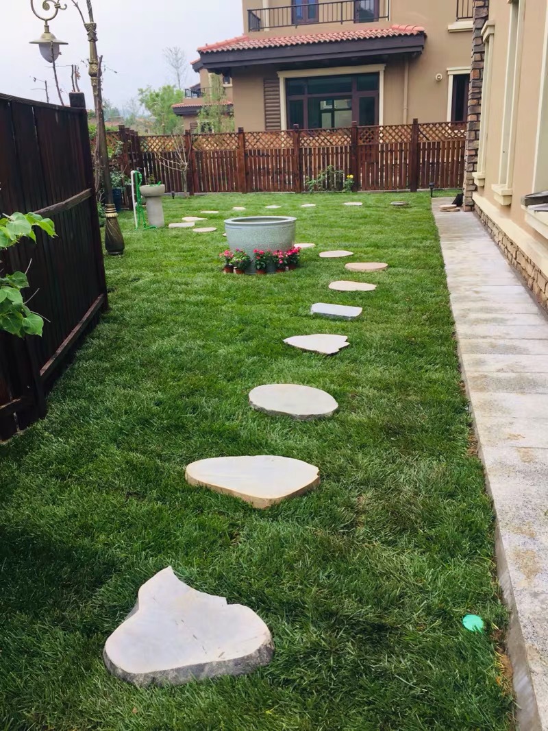 天然鹅卵石石板踏步石花园草坪踏步石铺路户外步汀石防滑地砖铺路