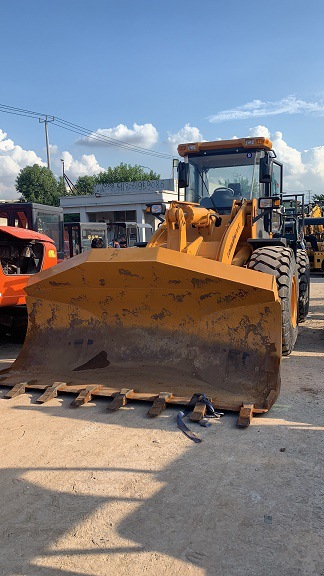 50侧翻铲车 龙工50长臂装载机国庆这个价期 该出手了