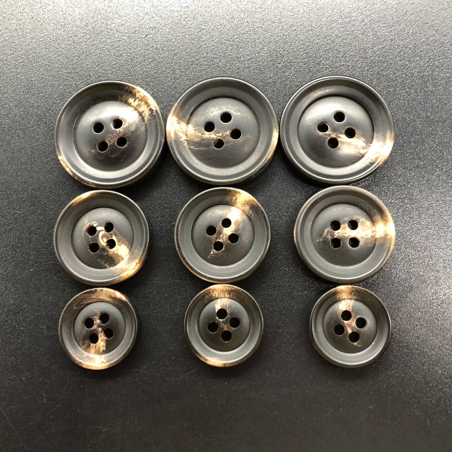 衣服扣子各种大全防走光胸针卡扣轻奢收腰神器别针固定衣服配饰-报价