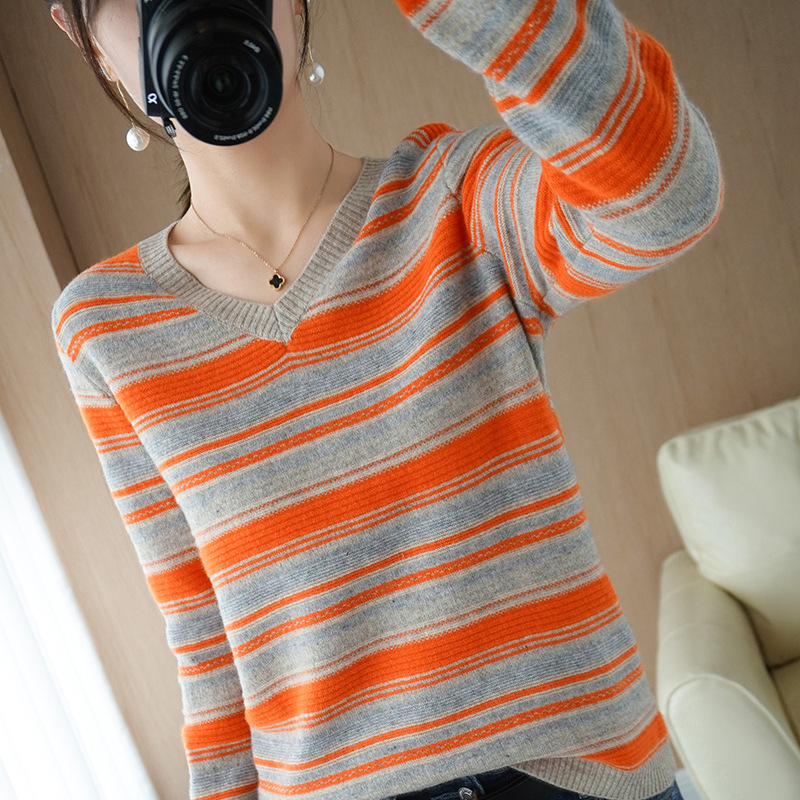 羊毛衫女套头毛衣2020秋冬v领宽松彩条针织短款羊绒拼色打底衫