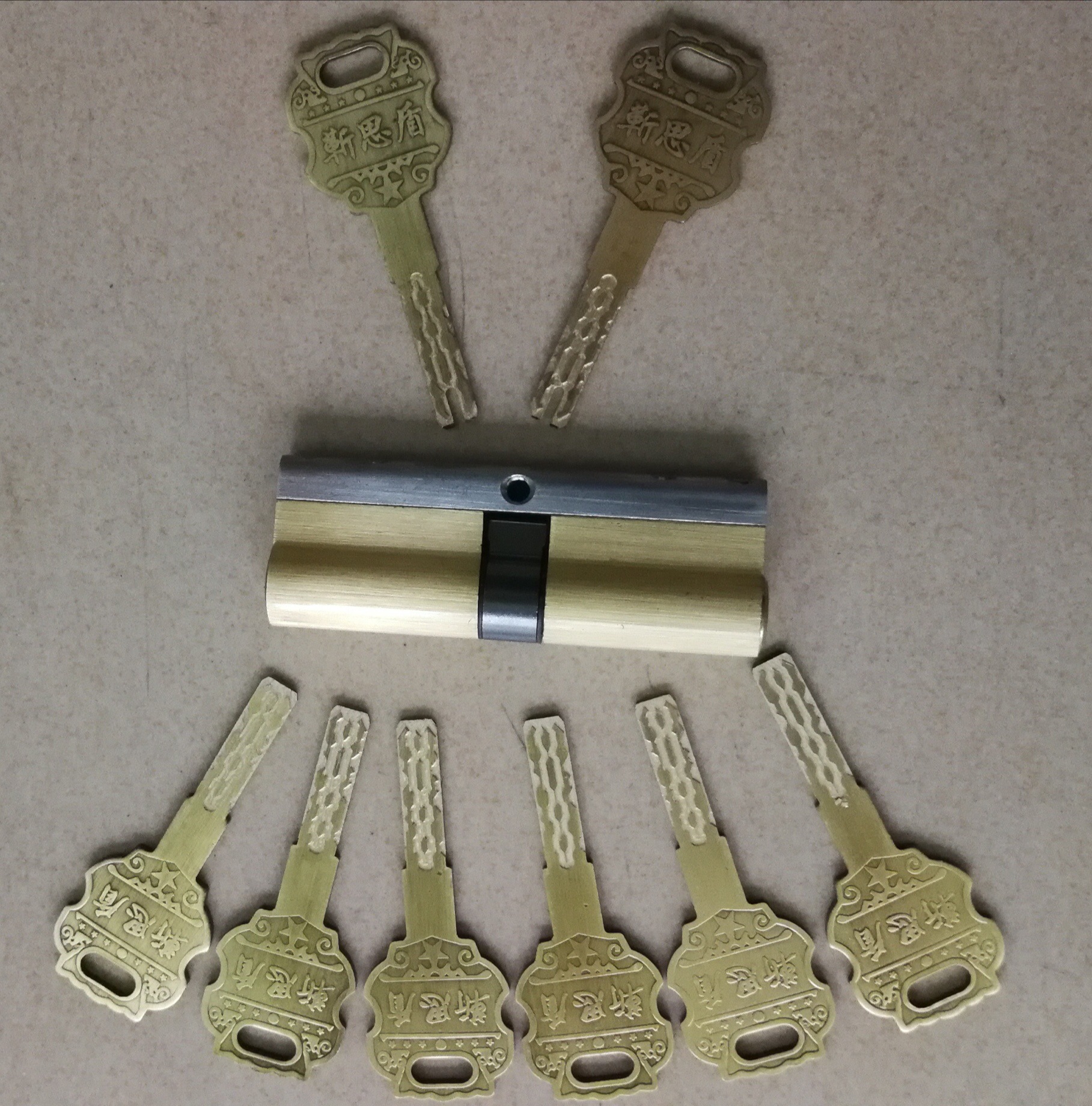 厂家直销超d级七彩多轨道钥匙锁芯 全铜防盗门锁体配件定制批发