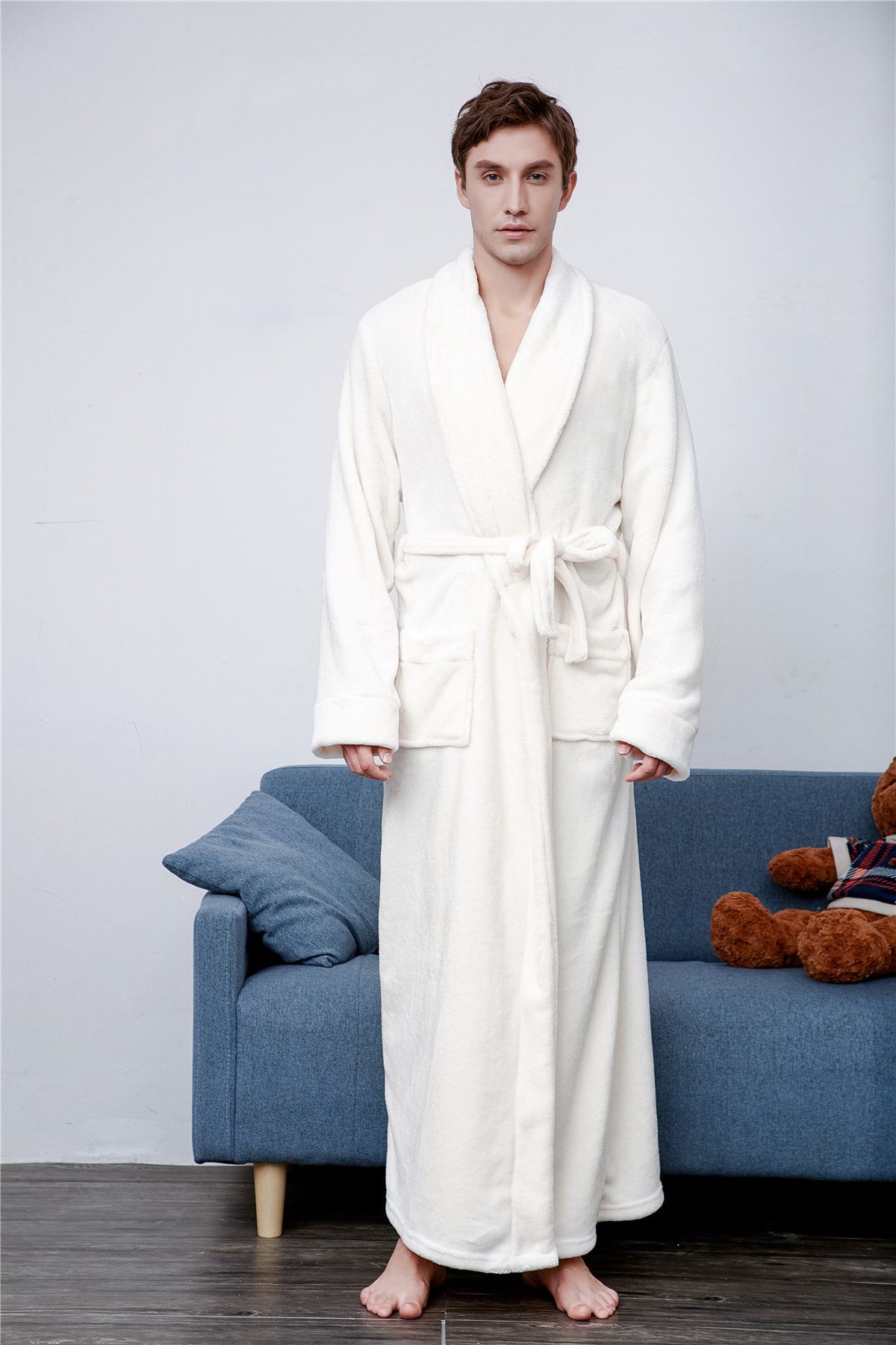 跨境秋冬加厚加长法兰绒纯色青果领翻领家居服珊瑚绒睡袍一件代发