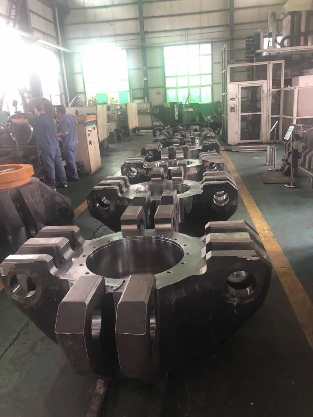 黄河旋风六面顶锻造压机金刚石压机uds650 uds750锻造压机