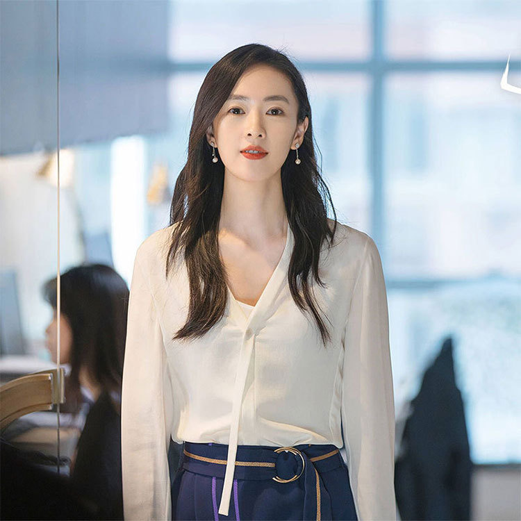 三十而已童瑶顾佳同款上衣时尚显瘦百搭职业装飘带v领白色衬衫女