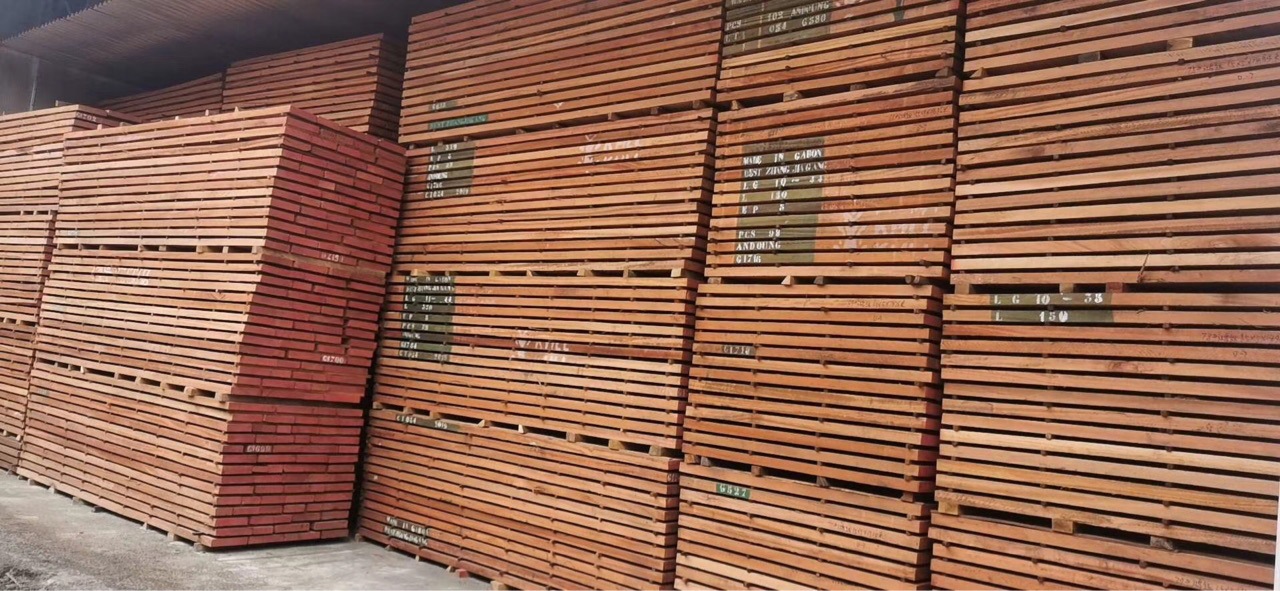 65(g/m3)含水率8~20等级一级小头直径70(cm)产地巴布新几内亚  所罗门