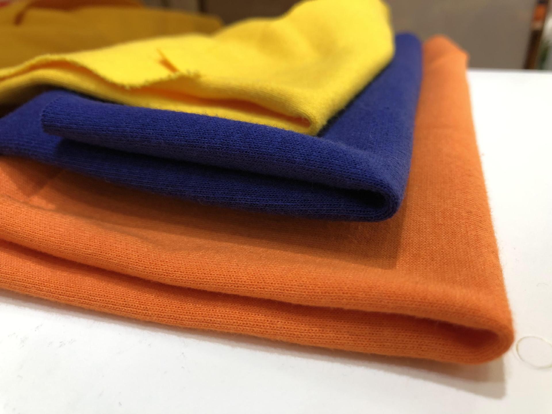 秋冬季校服面料 32支精棉健康布 四级拼白抗起球厂家直销校服面料