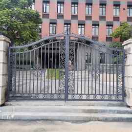 广州生产厂家批发加工订做欧式简易手动铁艺大门双开学校铁门