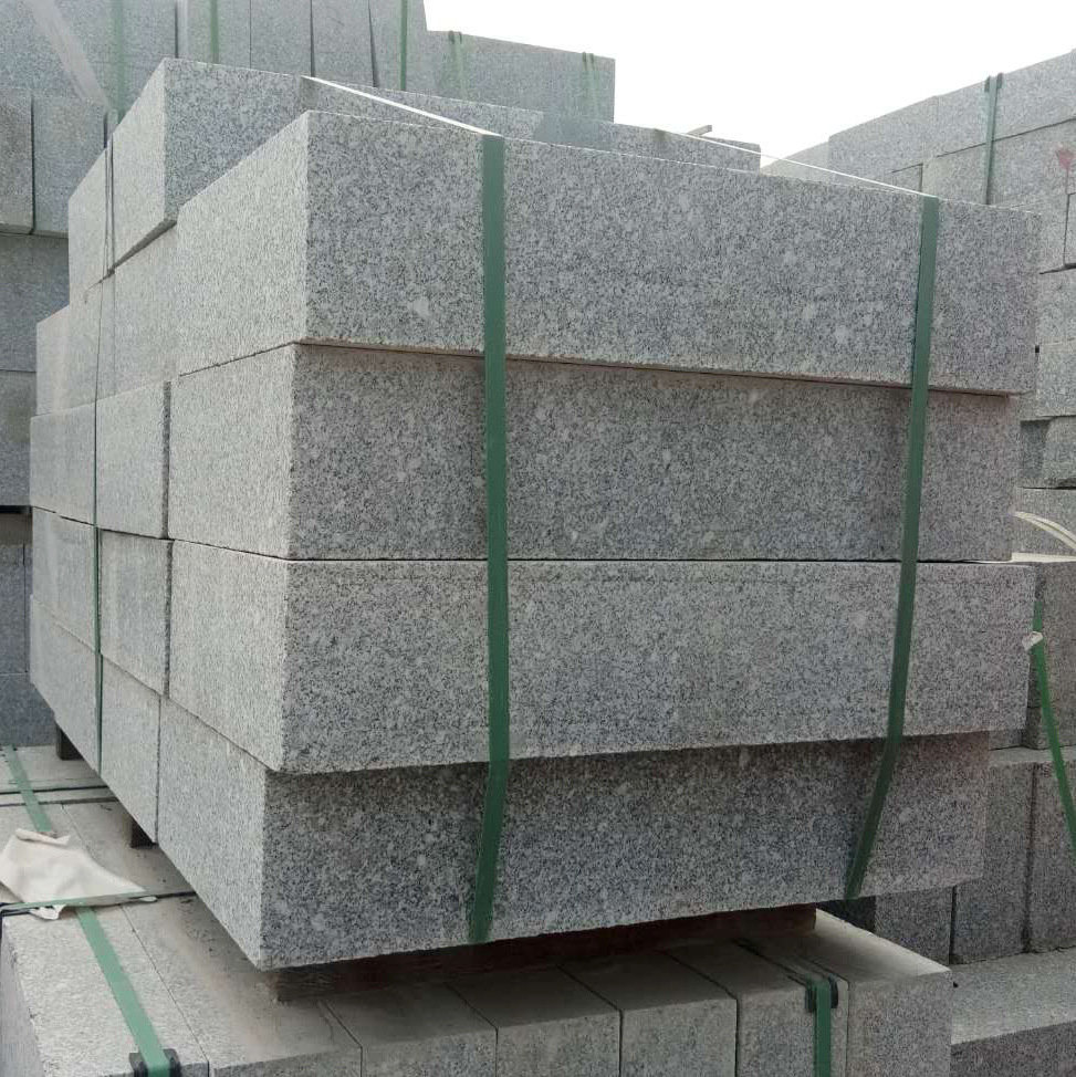 芝麻灰路沿石火烧面直角路沿石 花岗岩路缘石道路用