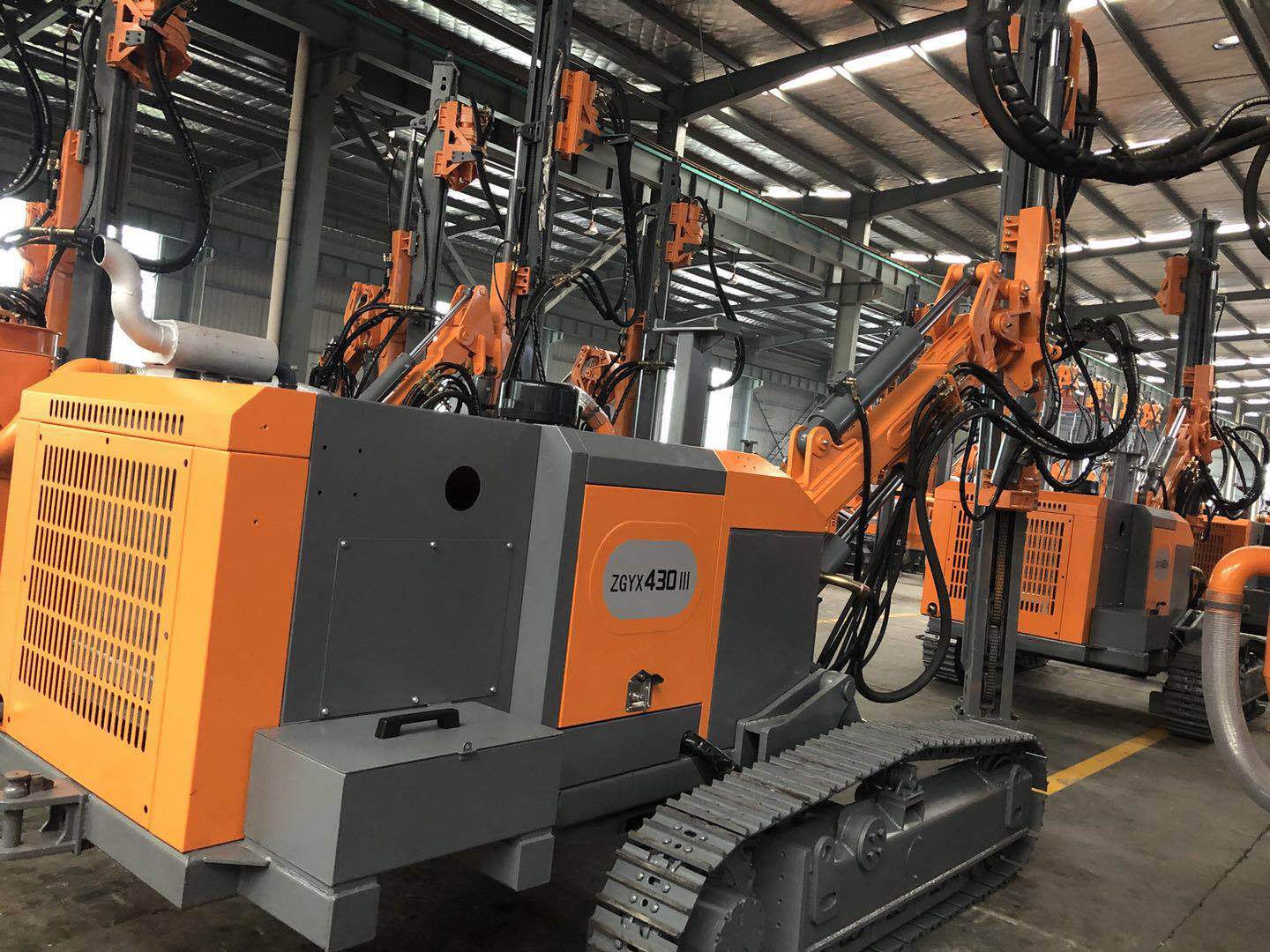 肇庆志高zgyx-430液压行走潜孔钻机 干式集尘钻车