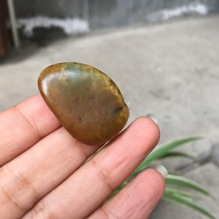 天然 新疆和田玉 黄沁 俏色 黄油皮 石包玉 籽料 原石 包金小挂件