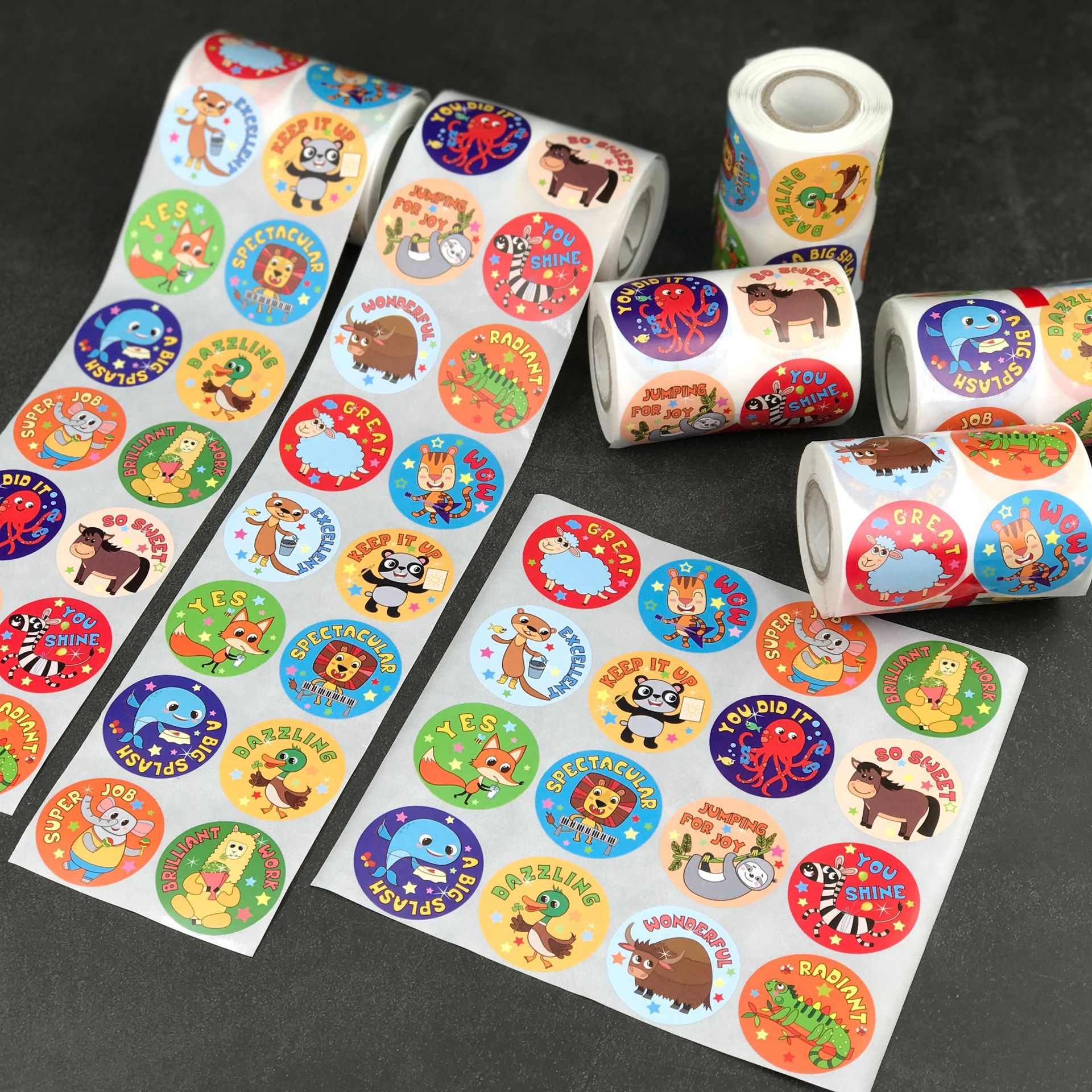 卷筒圆形爱心玩具儿童牛皮不干胶标签卡通贴纸卷现货thankyou贴纸