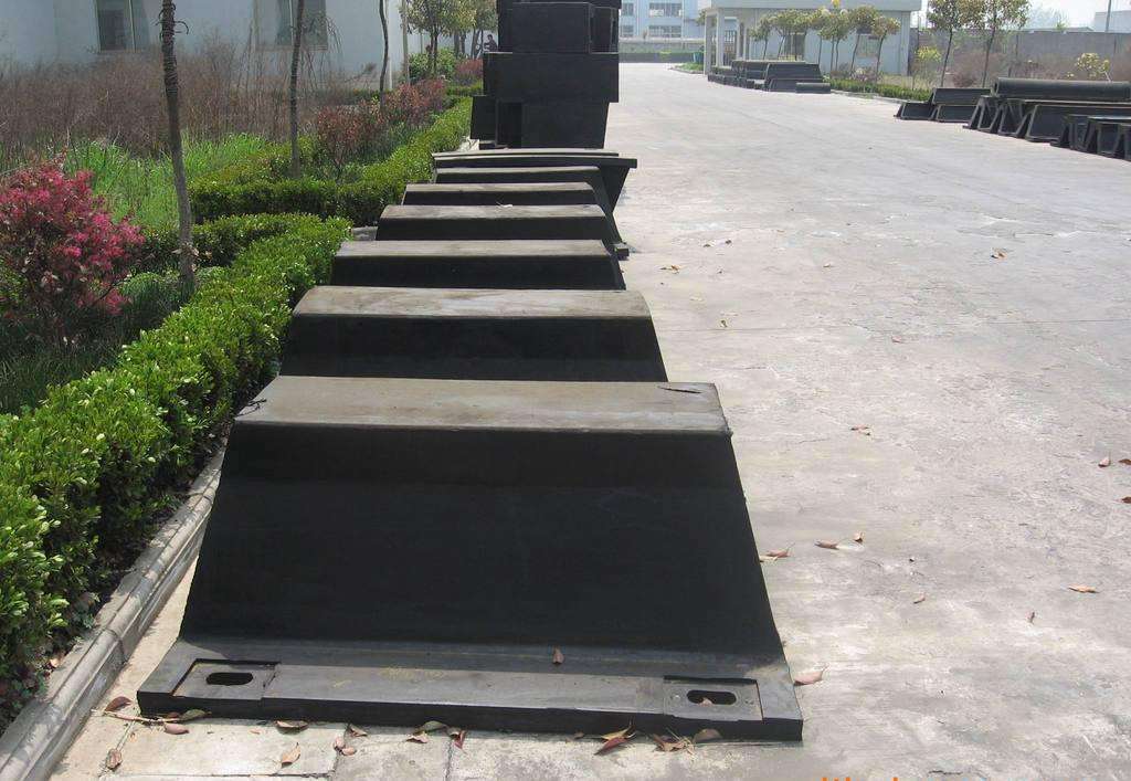 橡胶护舷v型护撞条码头桥墩可调整孔位尺寸长短