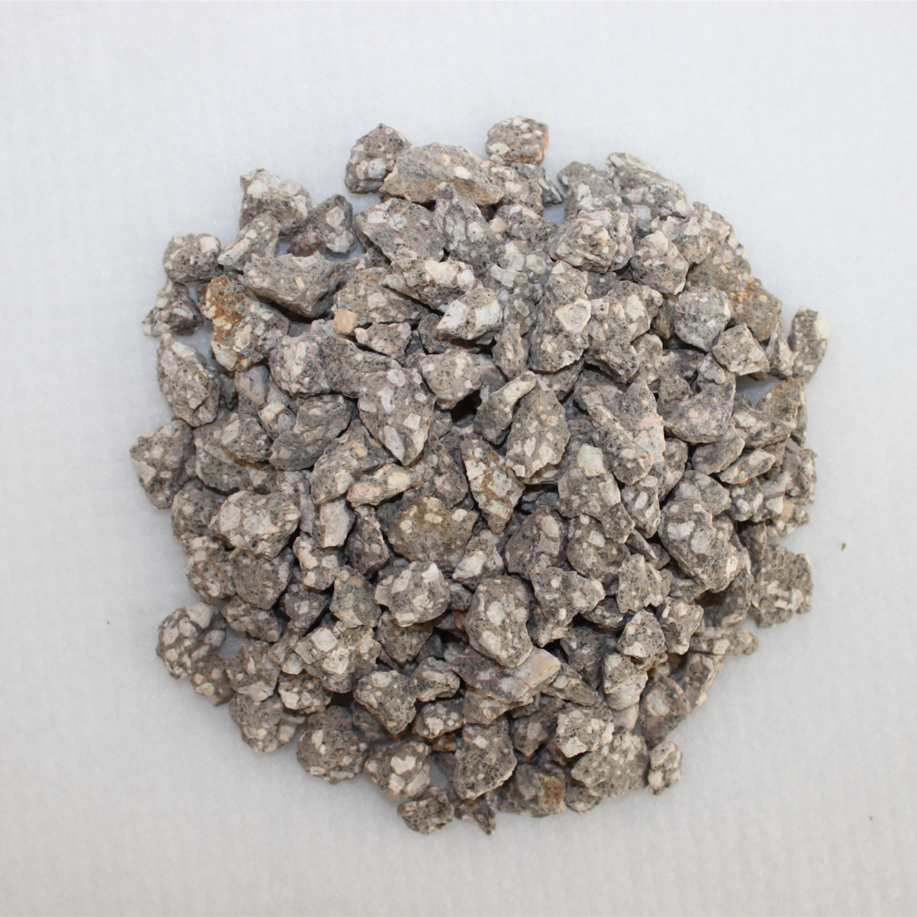 纯天然麦饭石鱼缸过滤材料净水调节水质多肉滤材