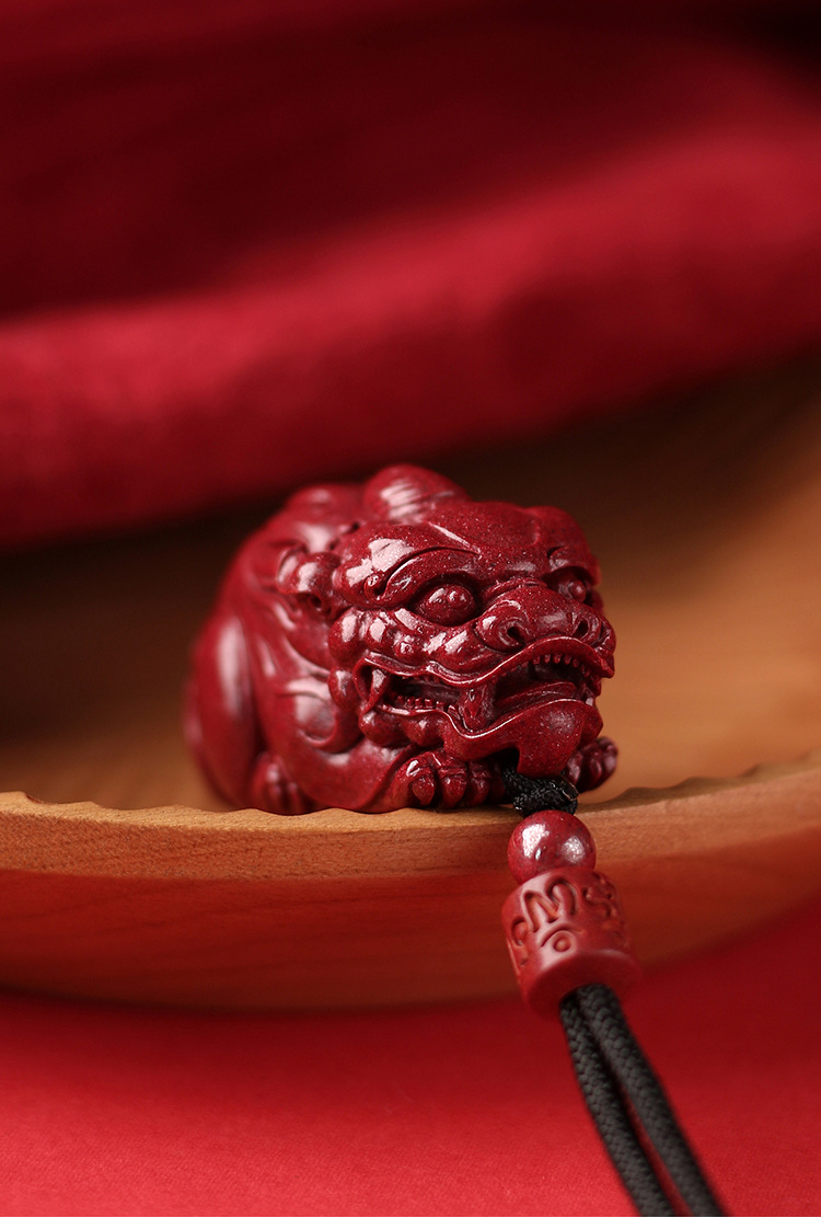 一件代发辰世朱砂貔貅吊坠男高含量紫金砂挂饰品皮休手把件红项坠