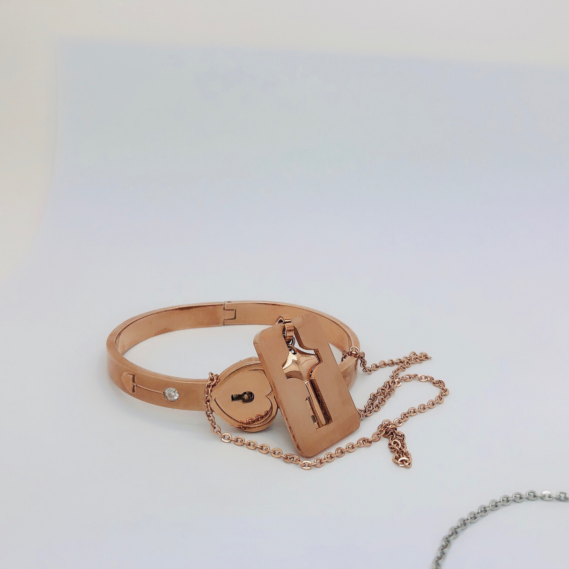 同心锁手镯项链情侣一对异地恋男女互锁钛钢手链礼物定制抖音同款