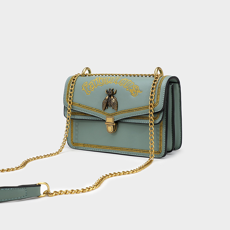 泰国蜜蜂包2020新款潮时尚斜挎包绣花刺绣小方包小ck链条女包批发