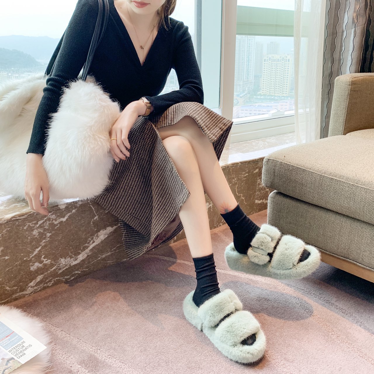 2020秋季新款两根带一字毛毛拖鞋女韩版时尚平底家居室内拖鞋