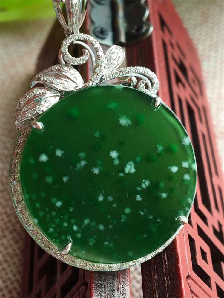 简安翡翠天然a货老种木那飘雪花棉18k伴钻金镶嵌无事牌翡翠玉项坠