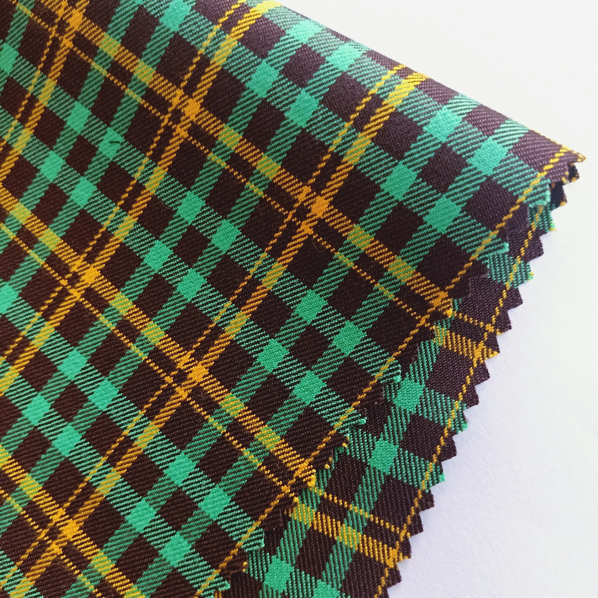 现货直销 tr涤粘纬弹 斜纹色织格子布 梭织面料 秋冬时尚女装面料