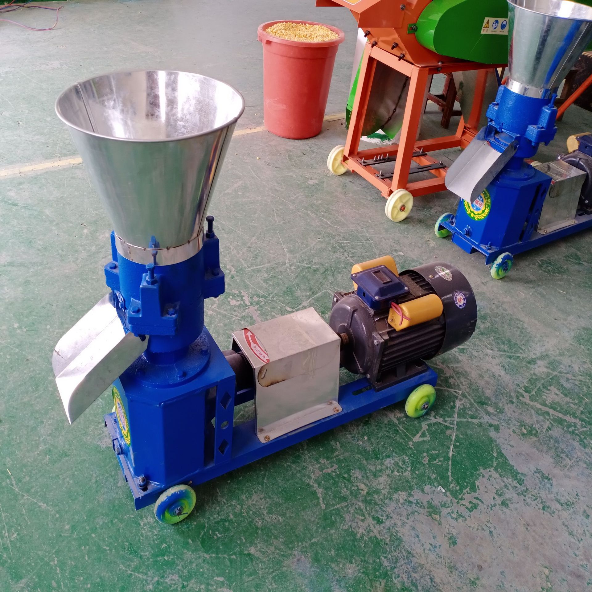 家用两项饲料颗粒机 鸡鸭牛羊饲料机家禽养殖秸秆玉米小型造粒机
