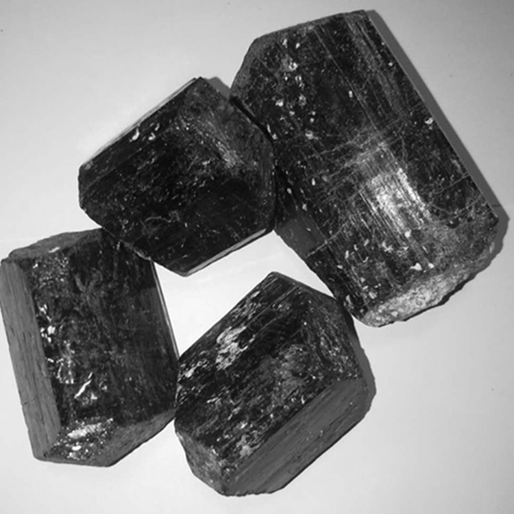 正常发货 多规格新疆黑色电气石块 1250目电气石粉 净水电气石球