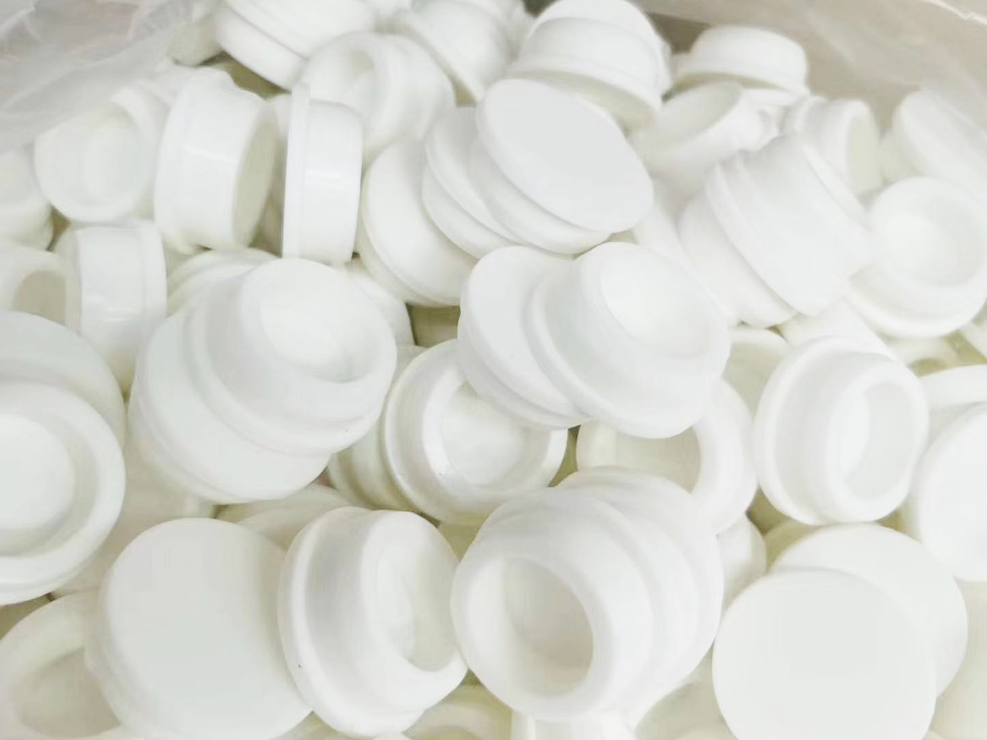 厂家定做耐高温食品级乳白色硅胶塞橡胶制品多规格供应橡胶制品