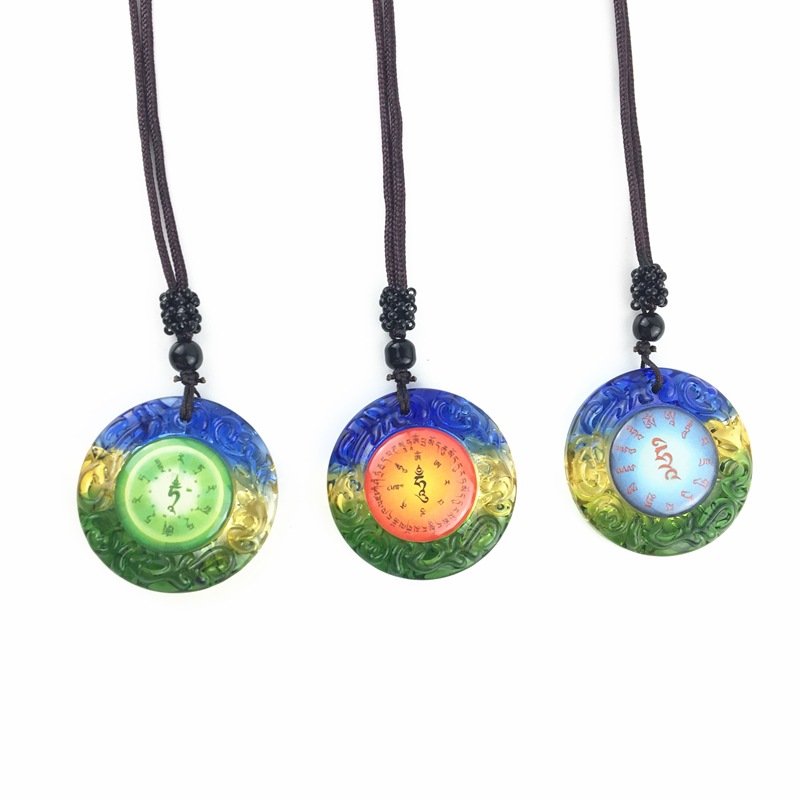 速卖通热销琉璃吊坠七字真言吊坠七彩琉璃挂件水晶琉璃吊坠