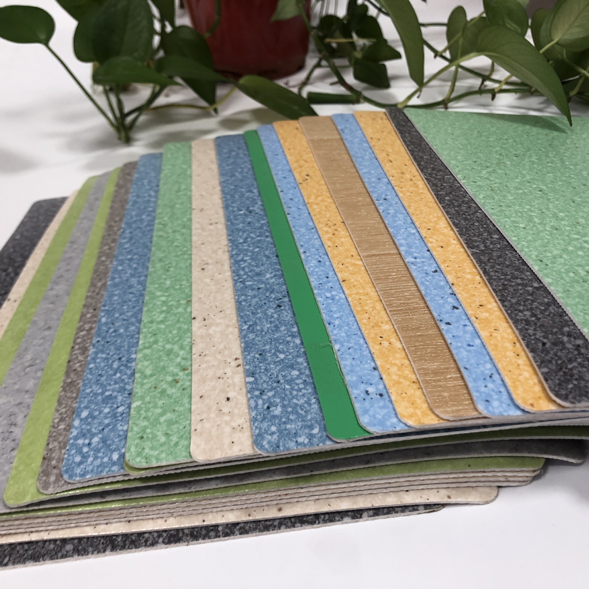 商用塑胶pvc地板地胶 室内办公室商场复合卷材 样品