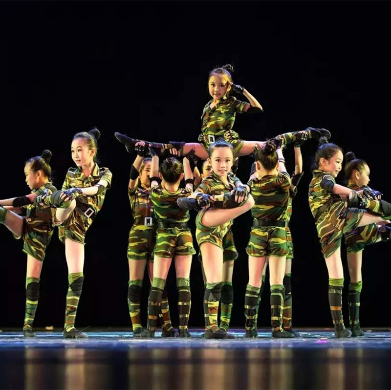 小兵文艺汇演服装 男生女生表演服迷彩服套装 儿童军装舞蹈演出服