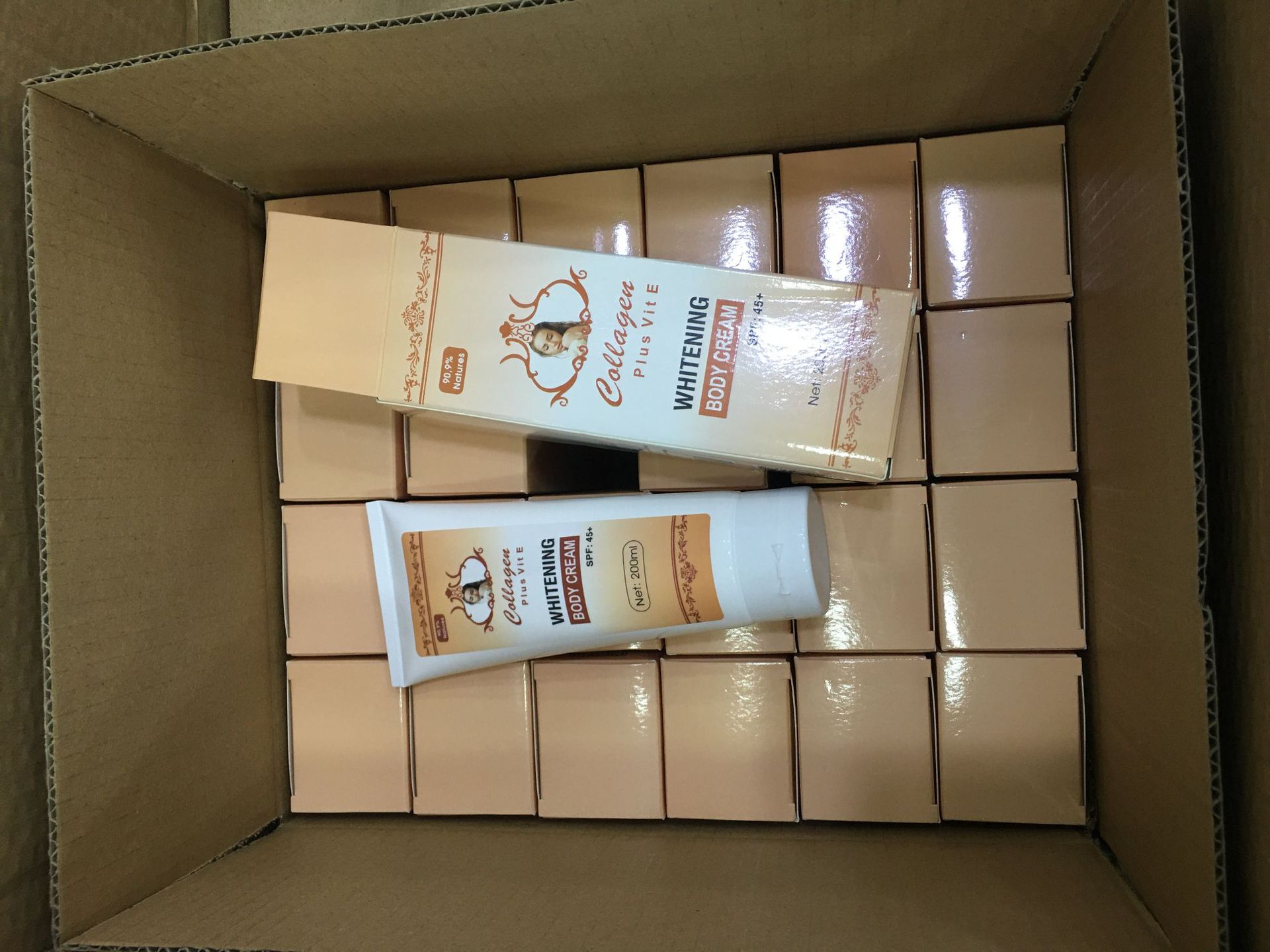 collagen身体乳维生素e胶原蛋肤保湿洁白润肤乳200ml